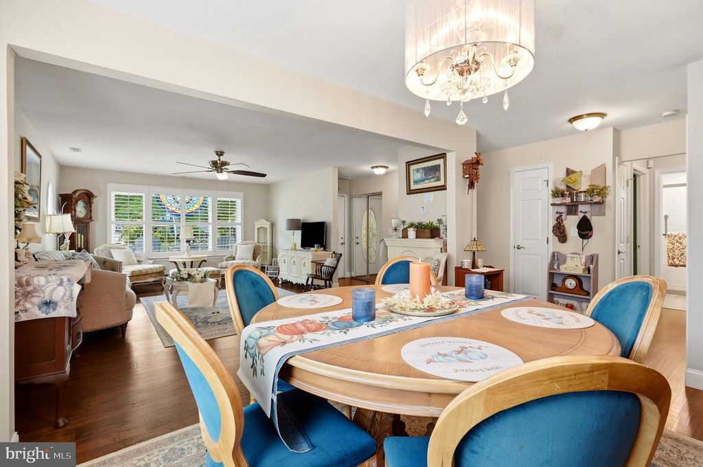 18 BUCKINGHAM DR, Southampton, NJ 08088 — photo 5