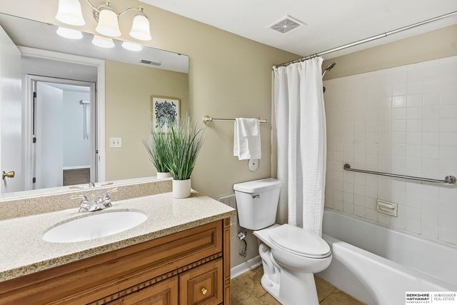 12728 Deauville Dr Apt 101, Omaha, NE 68137
