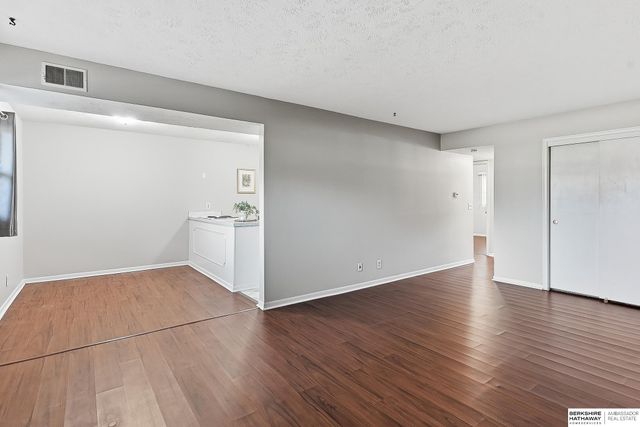 12728 Deauville Dr Apt 101, Omaha, NE 68137