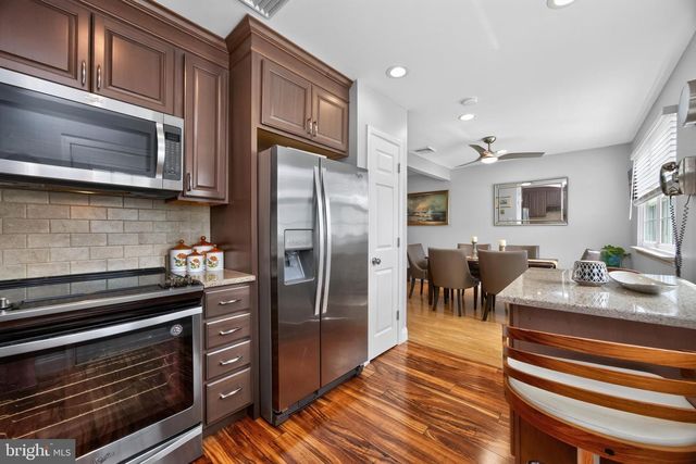 14 WINDEMERE CT, Downingtown, PA 19335