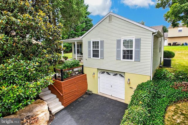 14 WINDEMERE CT, Downingtown, PA 19335