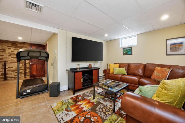 14 WINDEMERE CT, Downingtown, PA 19335