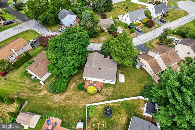 14 WINDEMERE CT, Downingtown, PA 19335