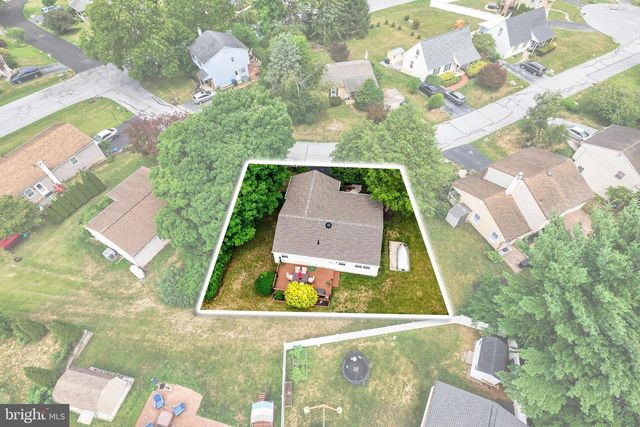 14 WINDEMERE CT, Downingtown, PA 19335