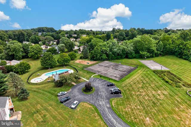 14 WINDEMERE CT, Downingtown, PA 19335
