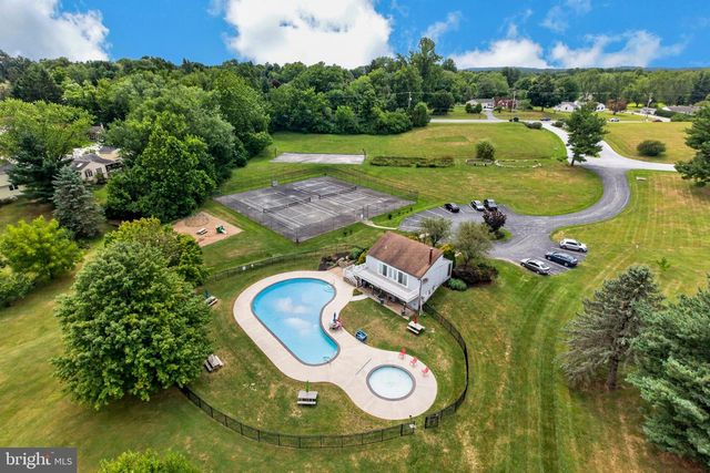 14 WINDEMERE CT, Downingtown, PA 19335
