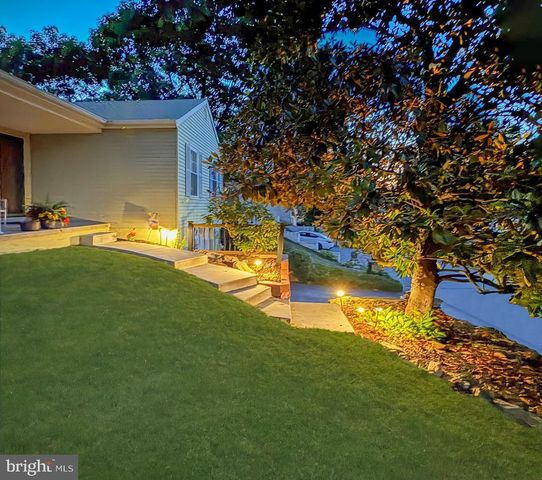 14 WINDEMERE CT, Downingtown, PA 19335