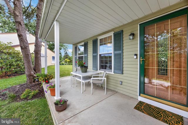 14 WINDEMERE CT, Downingtown, PA 19335