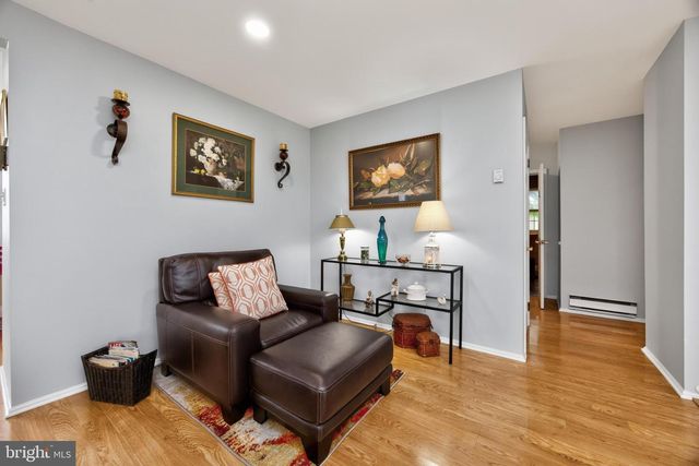 14 WINDEMERE CT, Downingtown, PA 19335