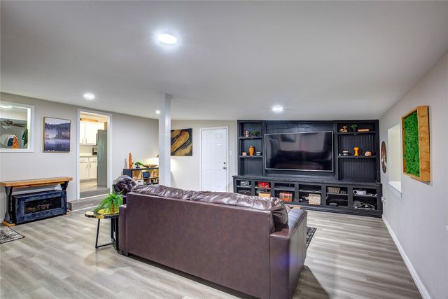 1101 Redoak Drive, West Tawakoni, TX 75474