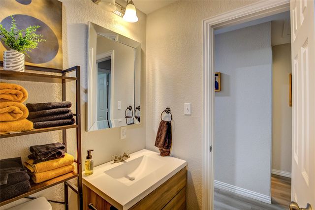 1101 Redoak Drive, West Tawakoni, TX 75474