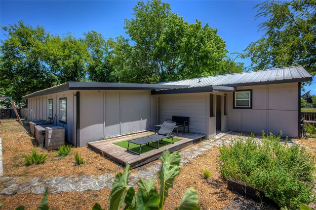 1101 Redoak Drive, West Tawakoni, TX 75474