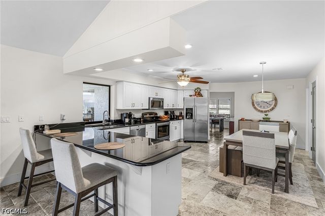 2607 SE 23rd AVE, Cape Coral, FL 33904