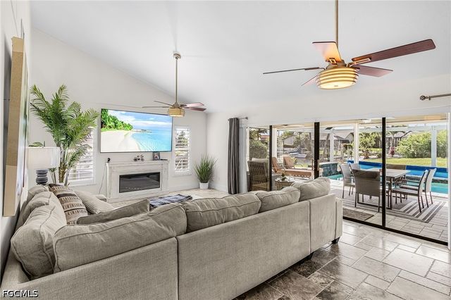 2607 SE 23rd AVE, Cape Coral, FL 33904
