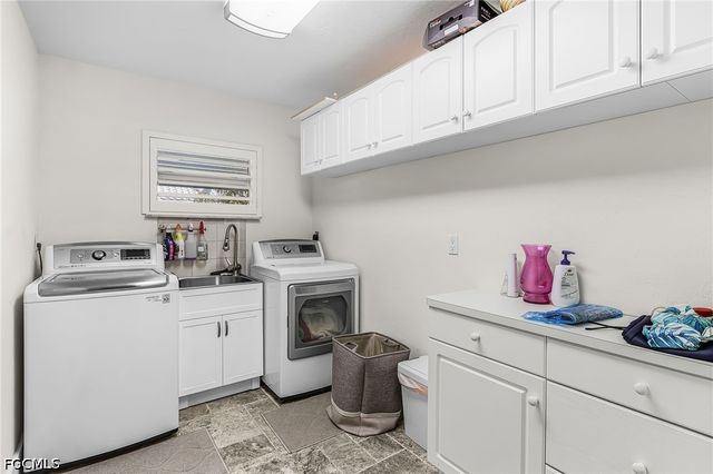 2607 SE 23rd AVE, Cape Coral, FL 33904