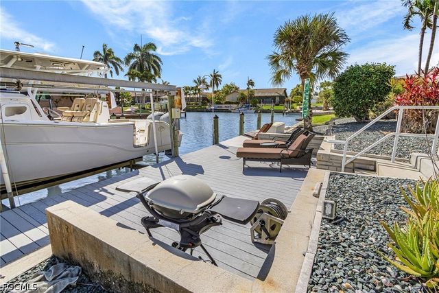 2607 SE 23rd AVE, Cape Coral, FL 33904