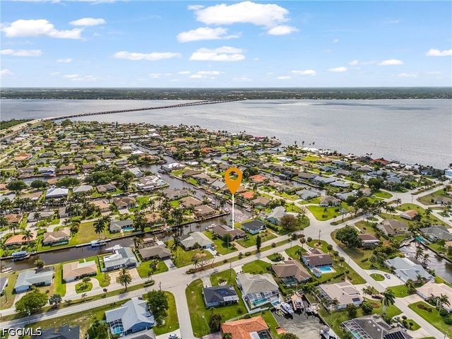 2607 SE 23rd AVE, Cape Coral, FL 33904