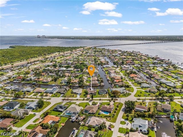2607 SE 23rd AVE, Cape Coral, FL 33904