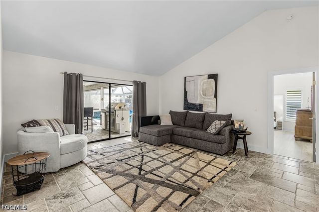 2607 SE 23rd AVE, Cape Coral, FL 33904