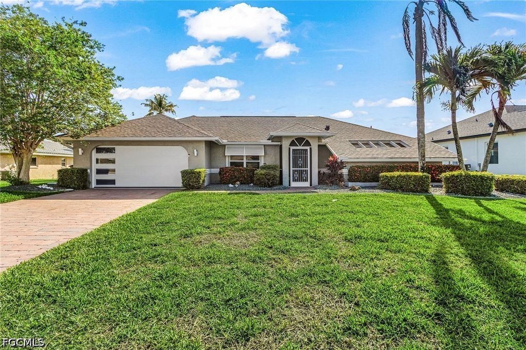 2607 SE 23rd AVE, Cape Coral, FL 33904