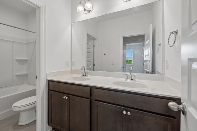 226 Pin High Dr, Mount Juliet, TN 37122