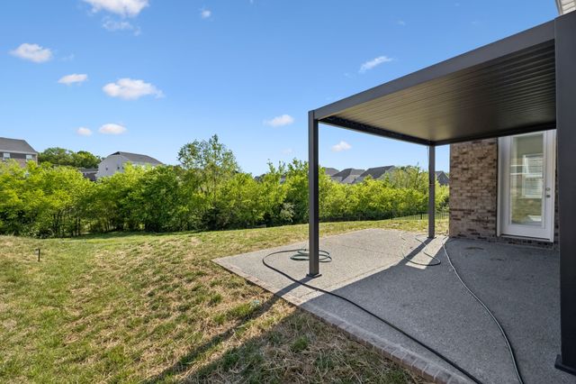 226 Pin High Dr, Mount Juliet, TN 37122