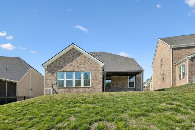 226 Pin High Dr, Mount Juliet, TN 37122