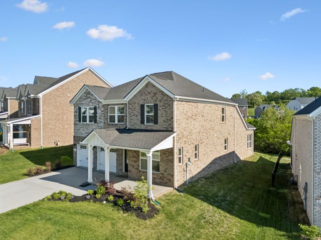 226 Pin High Dr, Mount Juliet, TN 37122