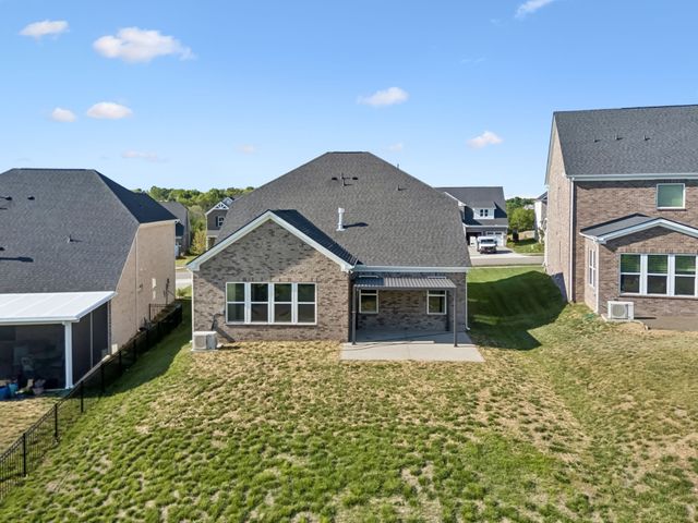 226 Pin High Dr, Mount Juliet, TN 37122