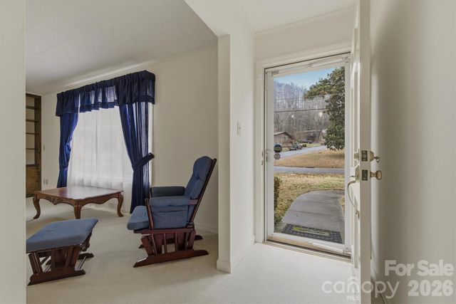 902 Meadowood Drive, Lenoir, NC 28645