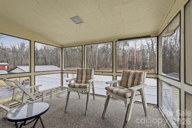 902 Meadowood Drive, Lenoir, NC 28645