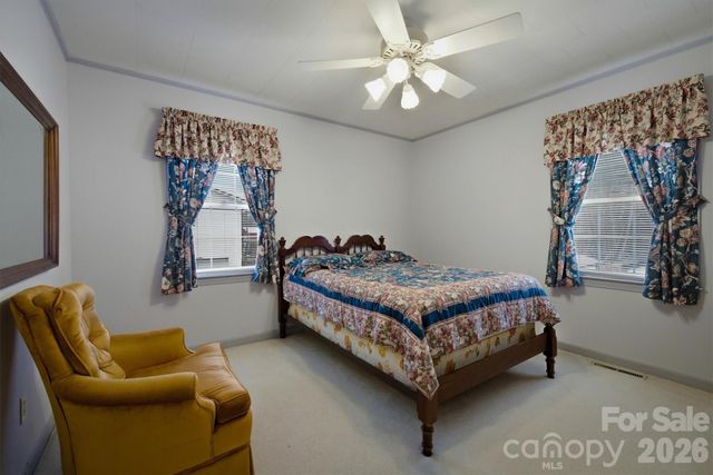 902 Meadowood Drive, Lenoir, NC 28645