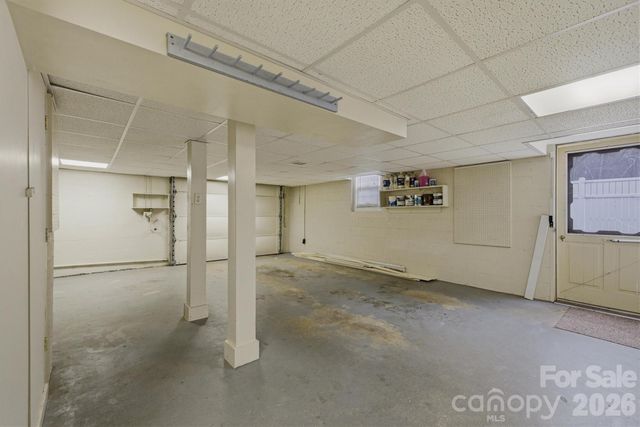 902 Meadowood Drive, Lenoir, NC 28645