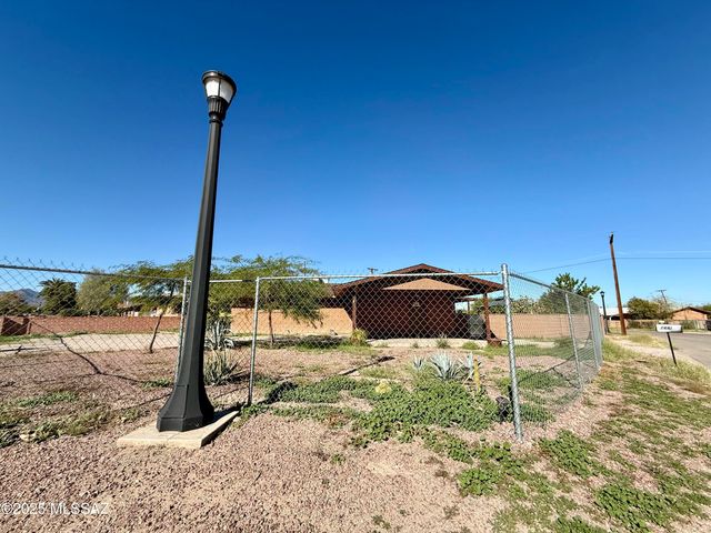 2441 N Jordan Drive, Tucson, AZ 85745