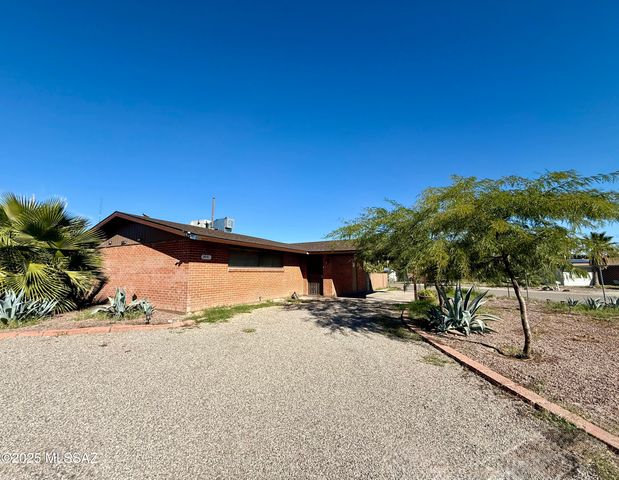 2441 N Jordan Drive, Tucson, AZ 85745