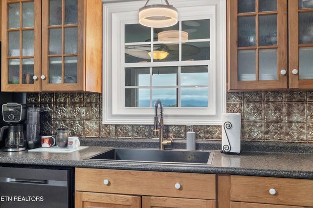 2906 Big Bend Drive, Maryville, TN 37803