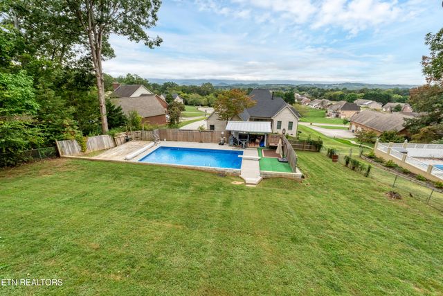 2906 Big Bend Drive, Maryville, TN 37803