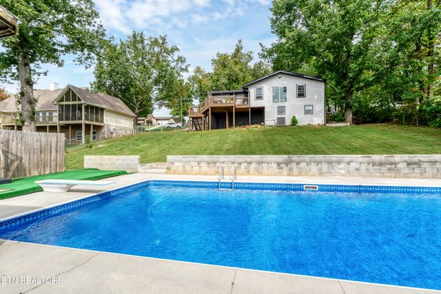 2906 Big Bend Drive, Maryville, TN 37803