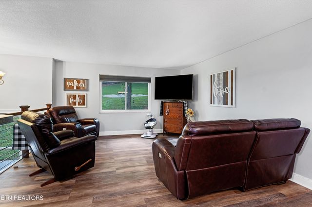 2906 Big Bend Drive, Maryville, TN 37803