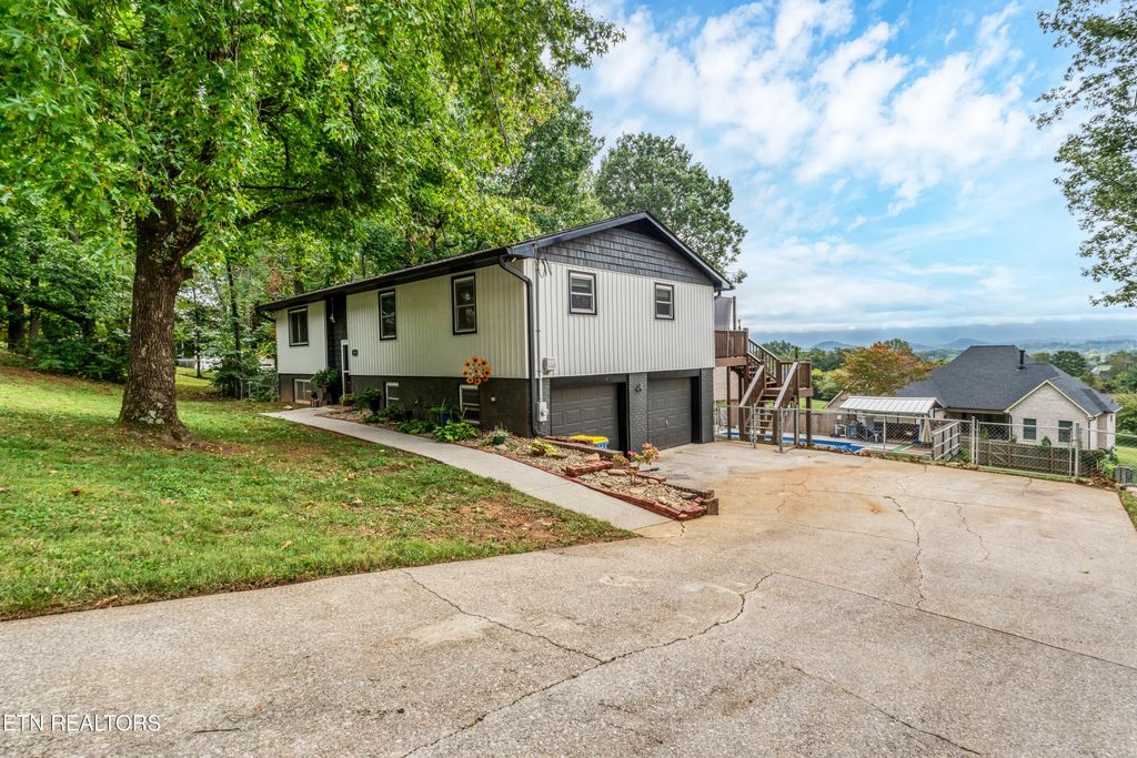 2906 Big Bend Drive, Maryville, TN 37803