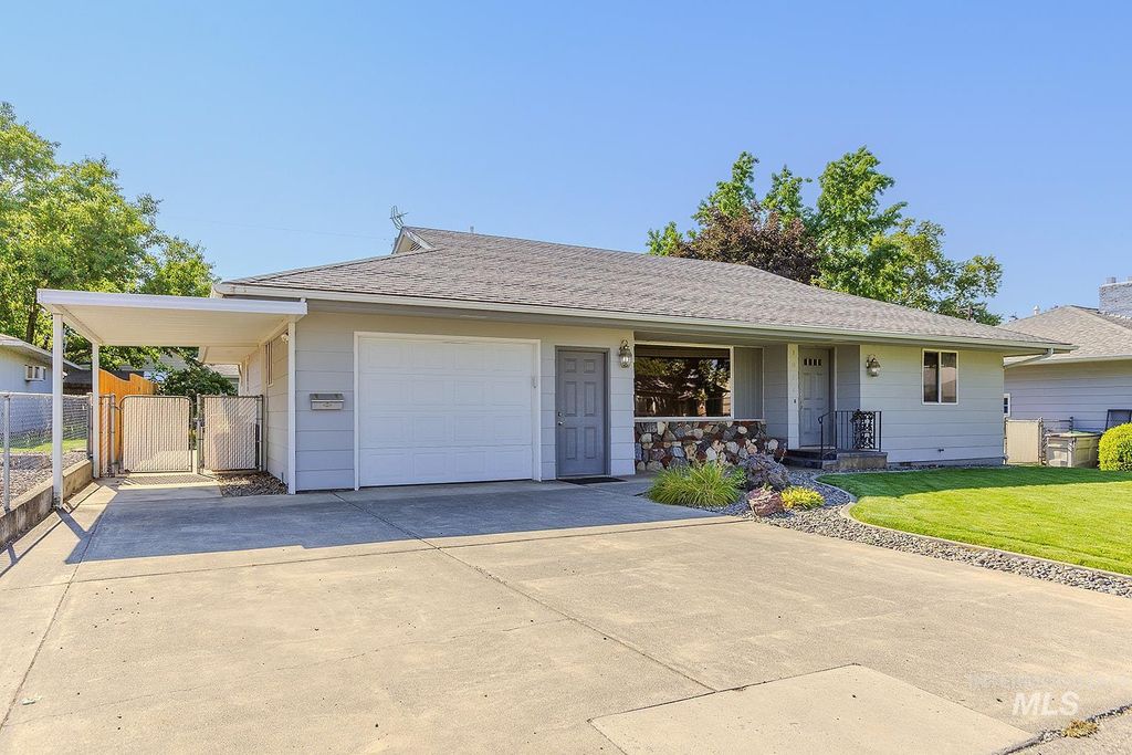 1024 12th Street, Clarkston, WA 99403