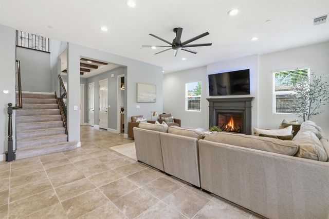 2220 Aiken Way, El Dorado Hills, CA 95762
