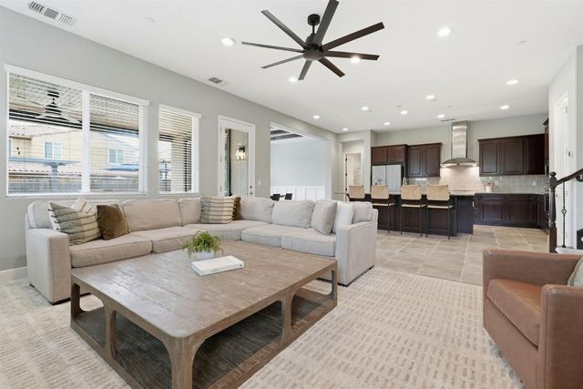 2220 Aiken Way, El Dorado Hills, CA 95762