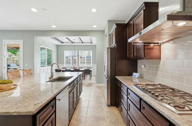 2220 Aiken Way, El Dorado Hills, CA 95762