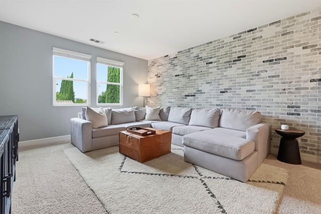 2220 Aiken Way, El Dorado Hills, CA 95762
