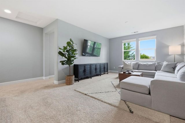 2220 Aiken Way, El Dorado Hills, CA 95762
