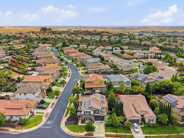 2220 Aiken Way, El Dorado Hills, CA 95762