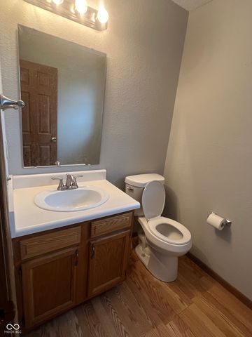 1334 Blue Grass Parkway, Greenwood, IN 46143