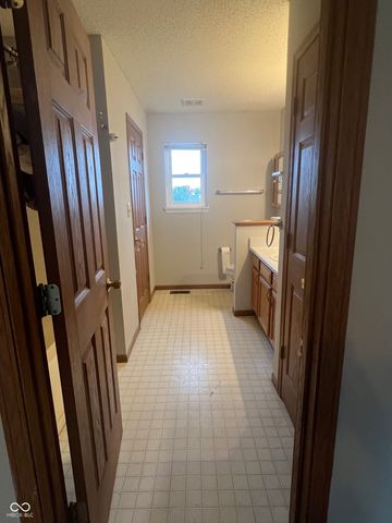 1334 Blue Grass Parkway, Greenwood, IN 46143