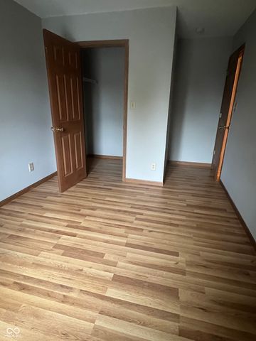 1334 Blue Grass Parkway, Greenwood, IN 46143